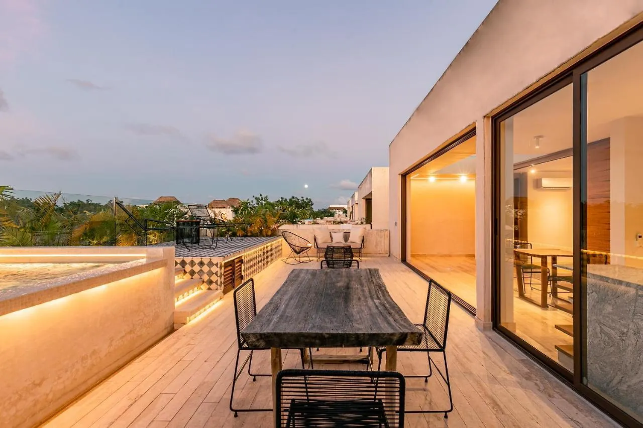 403 Stunning Rooftop Apartment For Couples W/Private Pool location